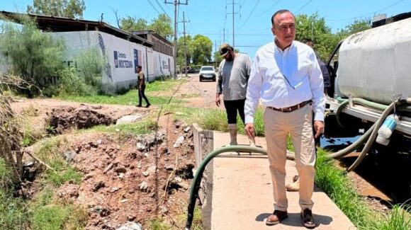 Atiende el alcalde, Antonio Menéndez necesidades de colonias vulnerables de Los Mochis