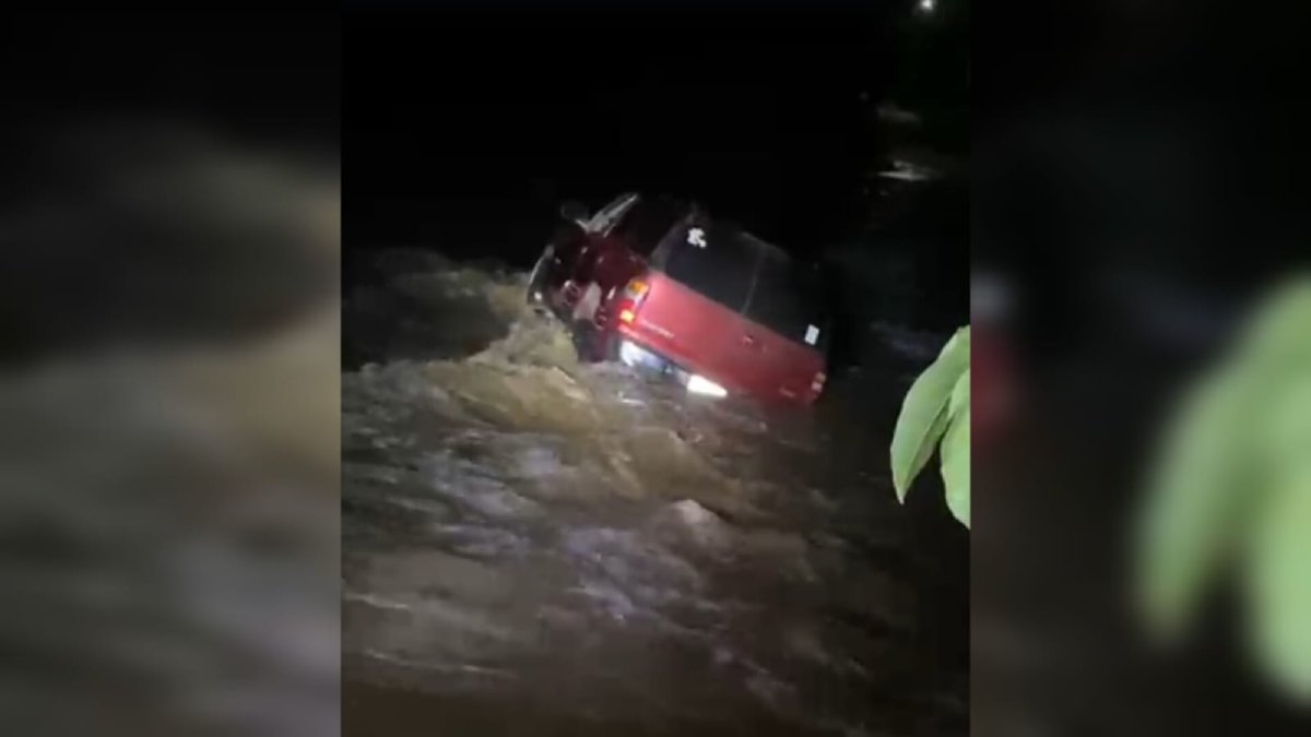 alcaldesa de choix llama a no cruzar arroyos crecidos tras rescate de una familia