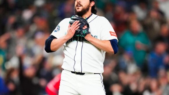 El sinaloense Andrés Muñoz sella el triunfo de los Marineros de Seattle