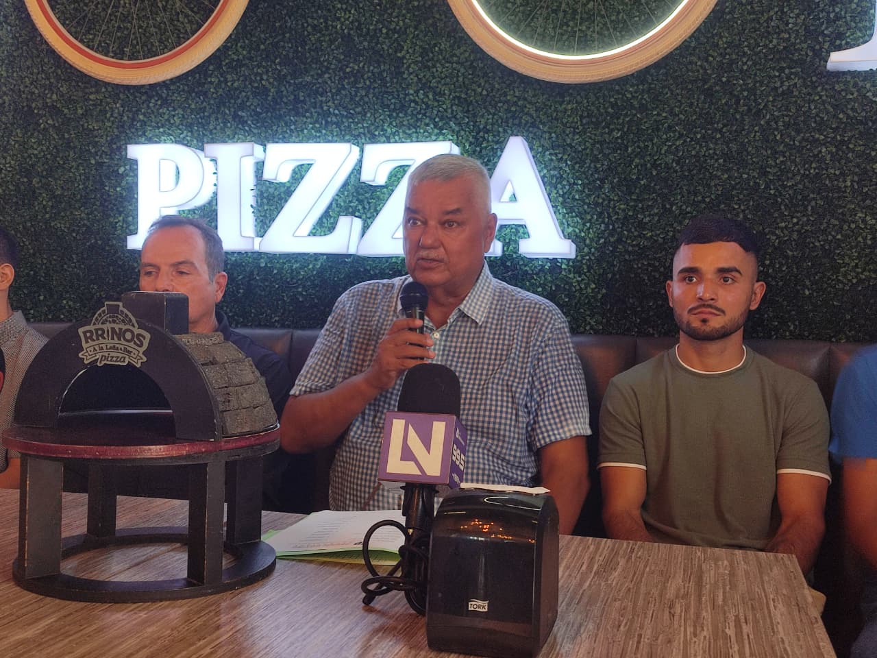 Anuncian cartelera de Rumbo a la Gloria en Mazatlán, Sin.