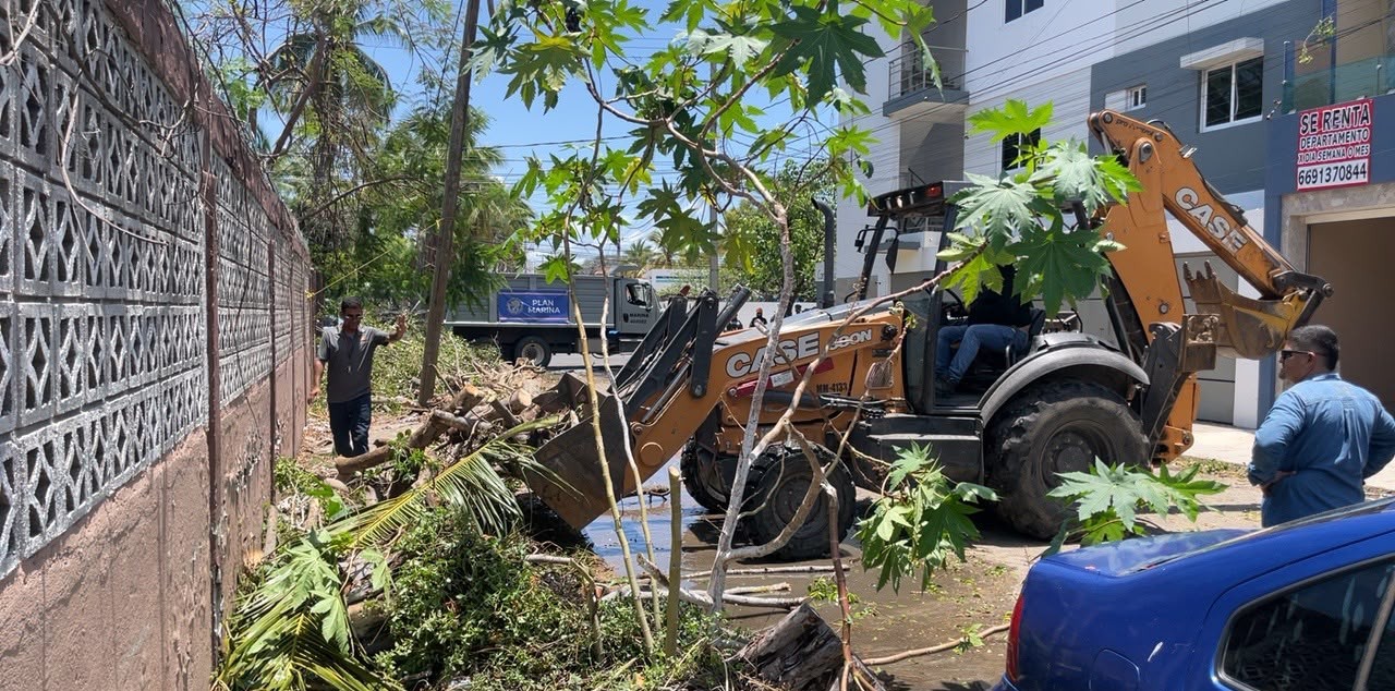 Aplican Plan Marina tras fuertes lluvias en Mazatlán