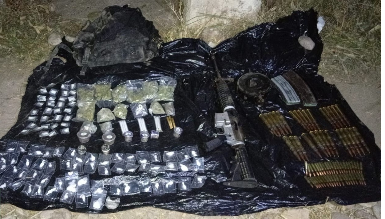 Armamento y droga asegurados en el sur de Sinaloa