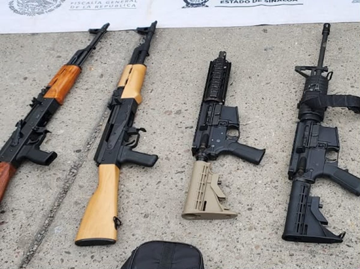 Aseguran armas a detenidos en motel de Mazatlán