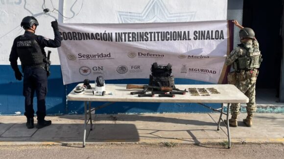 Desde un arma AK-47 hasta cámaras de videovigilancia localizan en Villa Juárez, en Navolato, Sinaloa