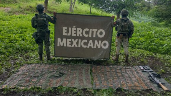 Aseguran dos armas largas y casi 5 mil balas en Concordia, Sinaloa