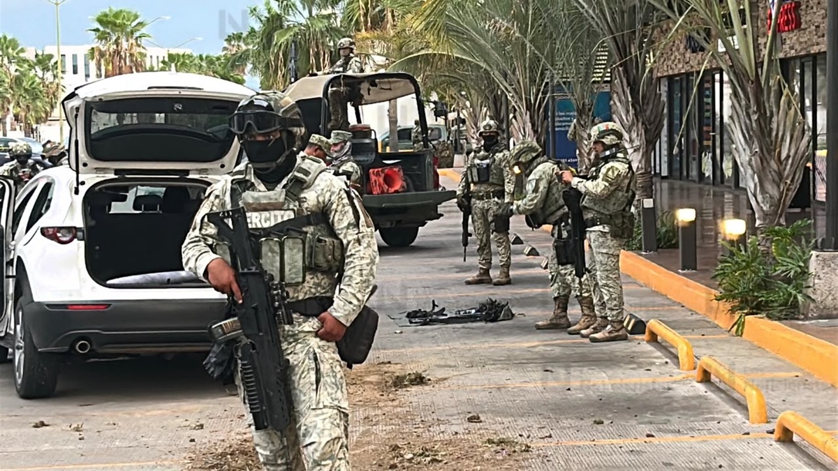 Aseguran vehículo, arma y ponchallantas tras persecución en Valle Alto, Culiacán