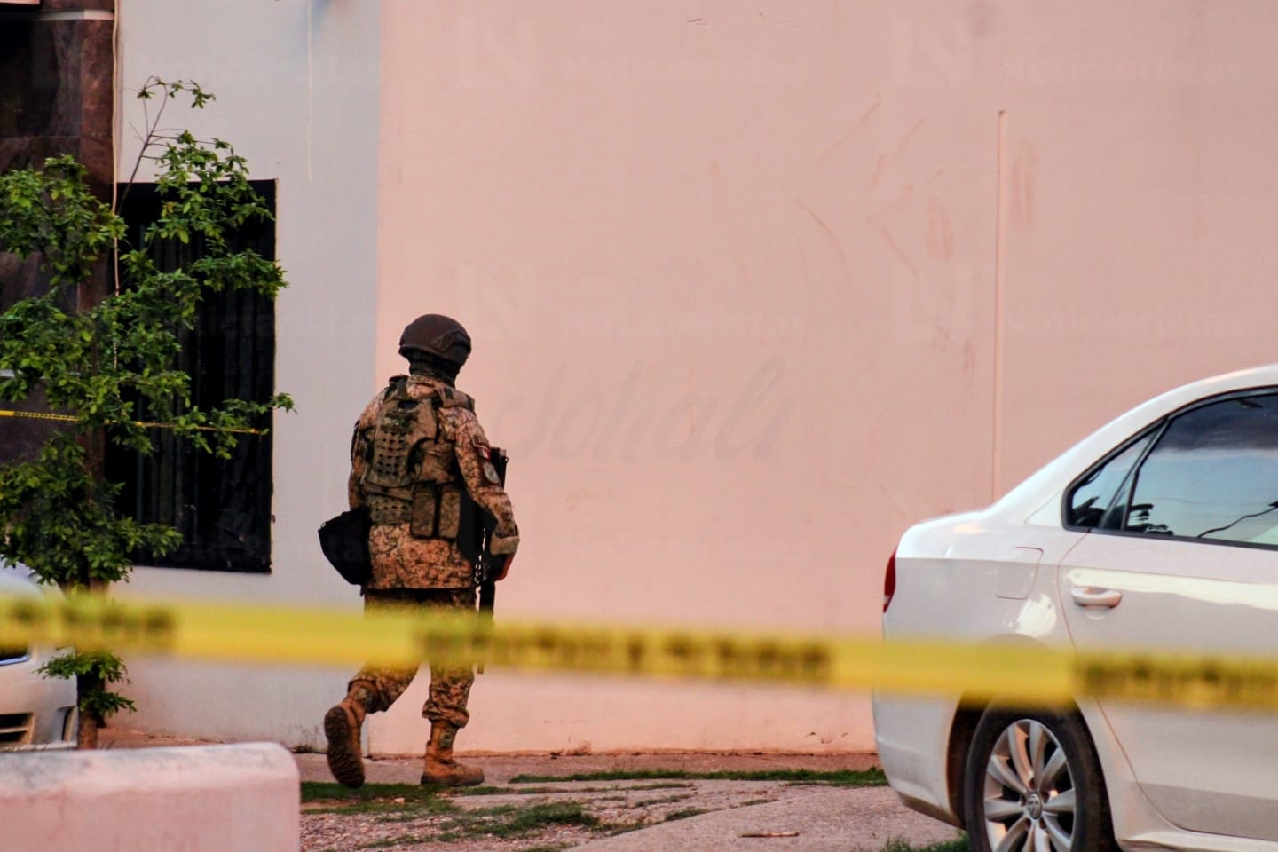Asesinan a balazos a hombre en Jardines de la Riviera, en Mazatlán