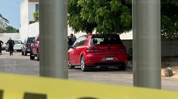 Atacan a balazos un domicilio y un vehículo en la privada Misión del Álamo, sector Country de Culiacán, Sinaloa