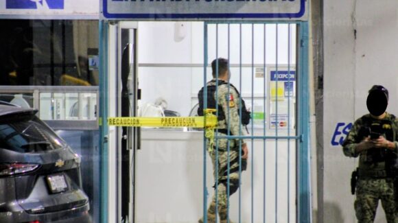 FGE investiga como feminicidio ataque en clínica de Mazatlán, Sinaloa