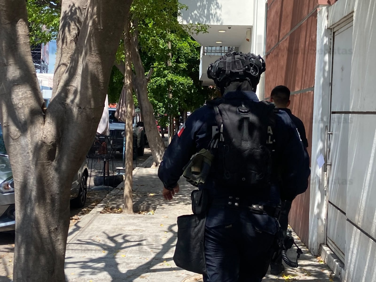 Atacan a balazos a un hombre por la calle Juárez en la zona donde cambian dólares en el Primer Cuadro de Culiacán