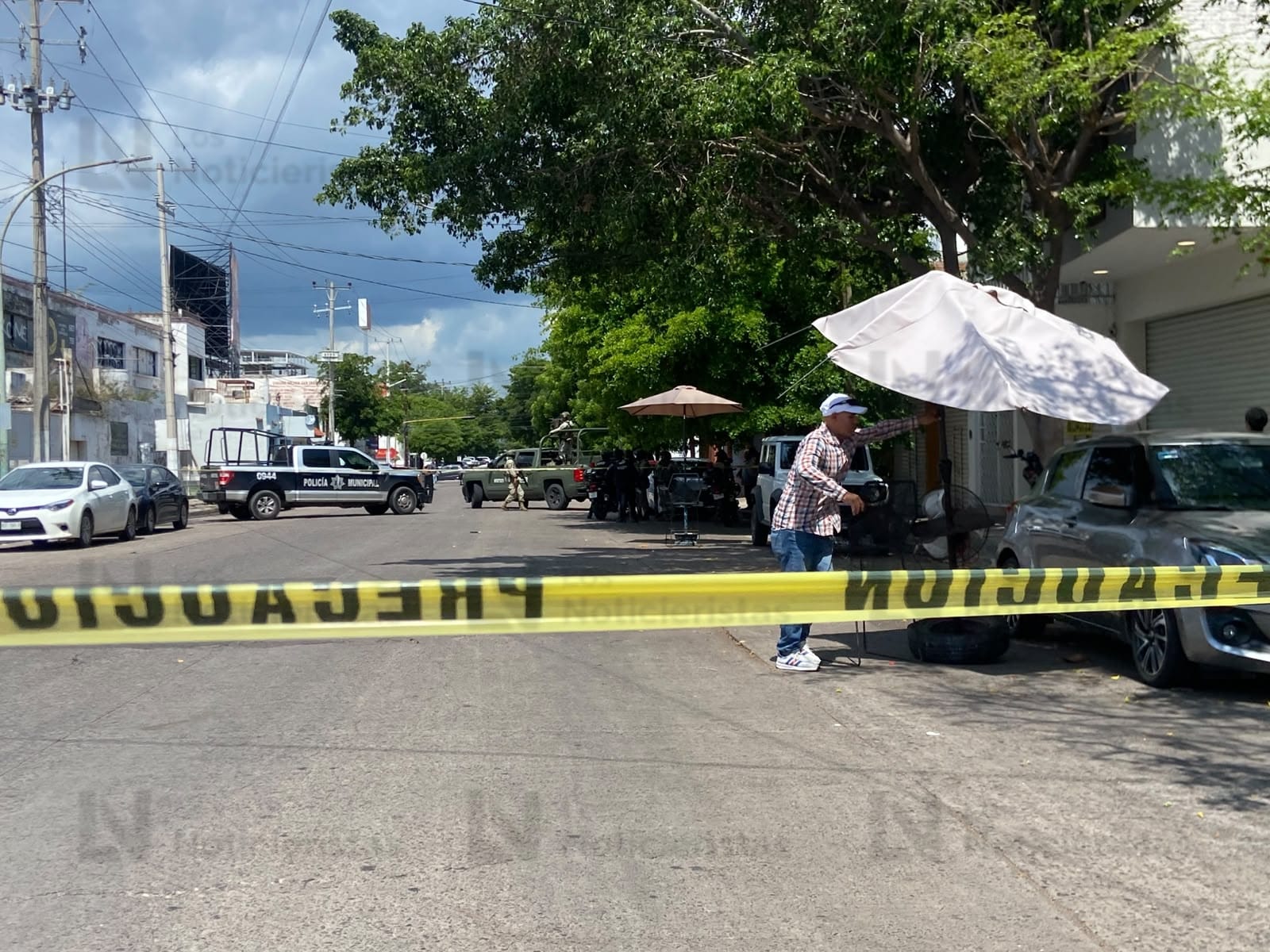 Atacan a balazos a un hombre por la calle Juárez en la zona donde cambian dólares en el Primer Cuadro de Culiacán