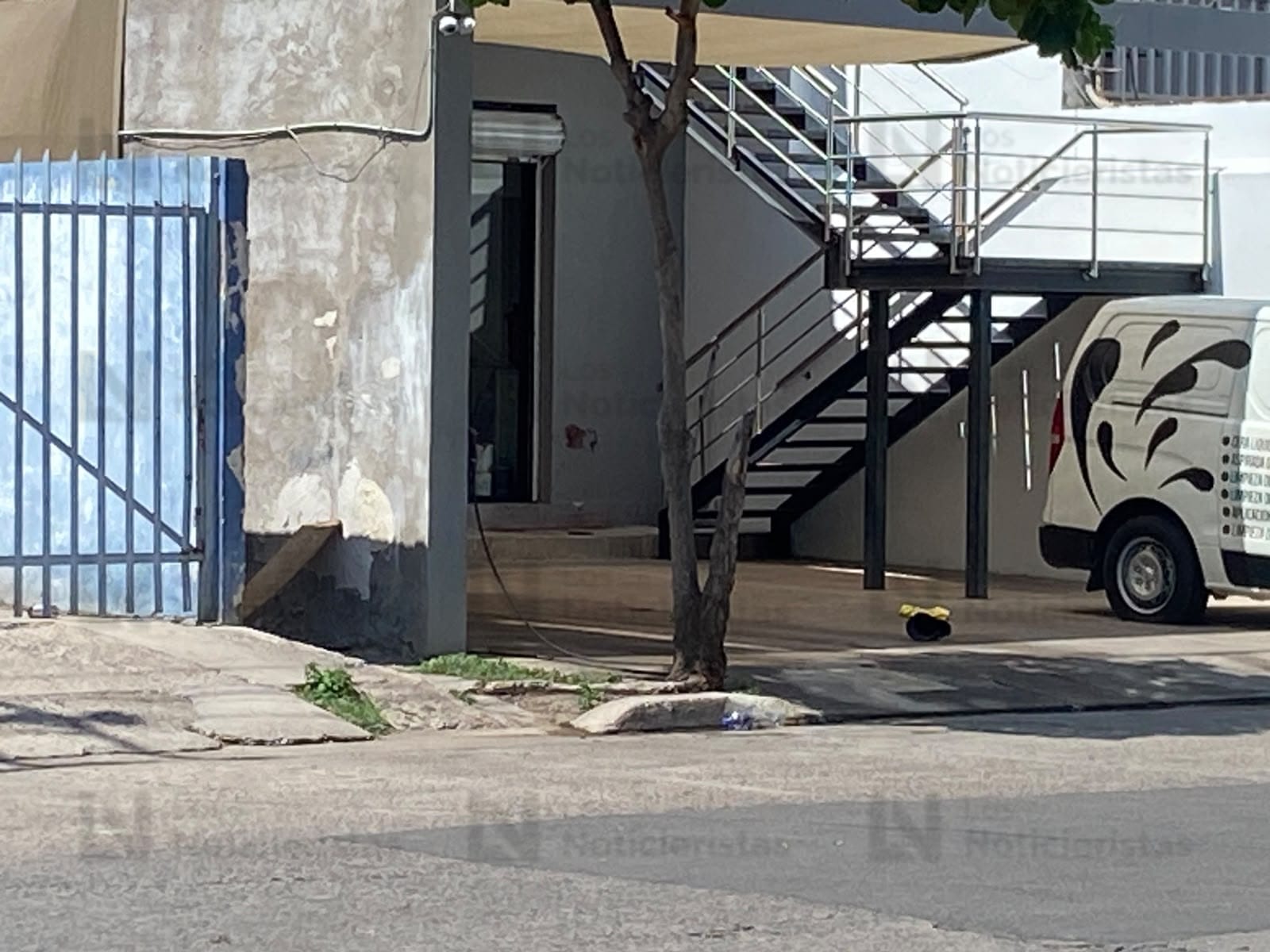 Atacan a balazos a un hombre por la calle Juárez en la zona donde cambian dólares en el Primer Cuadro de Culiacán