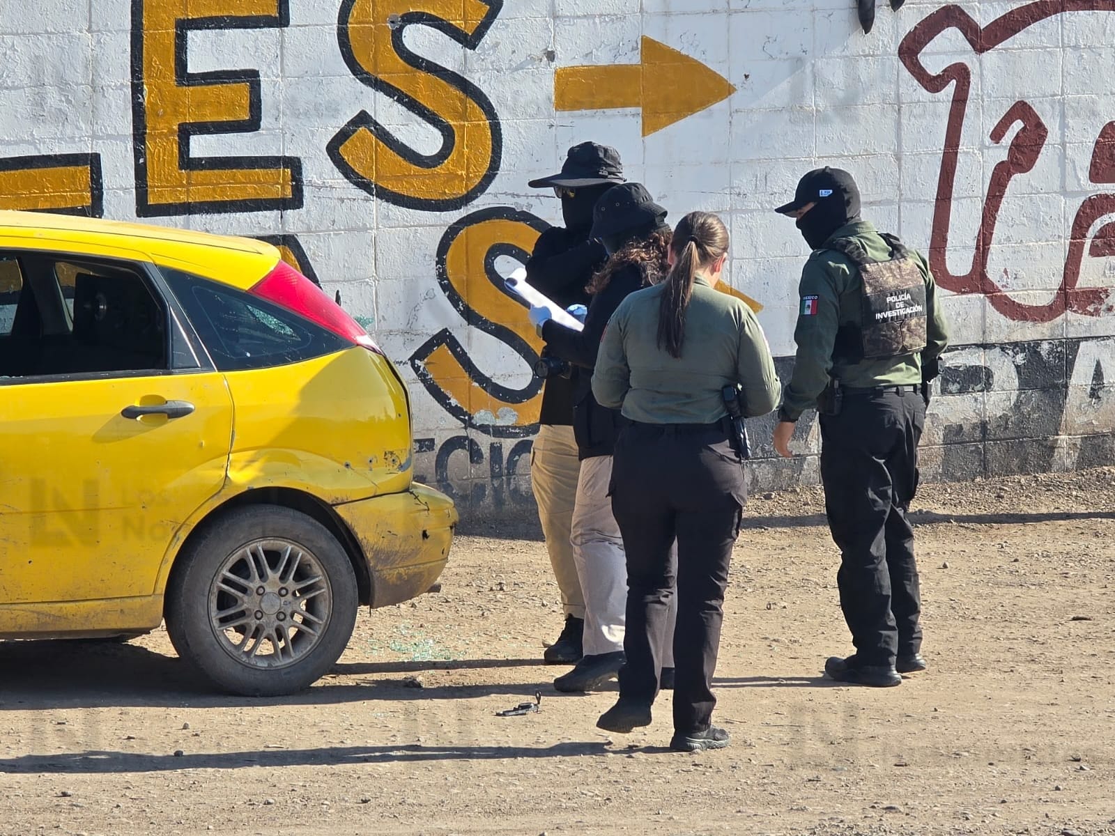 Ataque armado contra tripulantes de vehículo deja un hombre herido en Villa Juárez