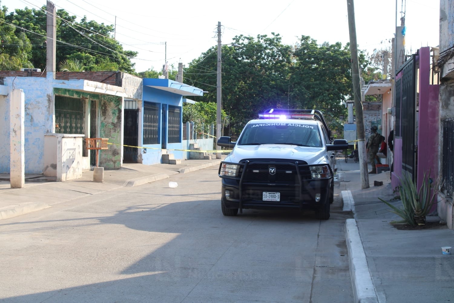 Atacan con artefactos explosivos un negocio de sushi y una vivienda en Mazatlán