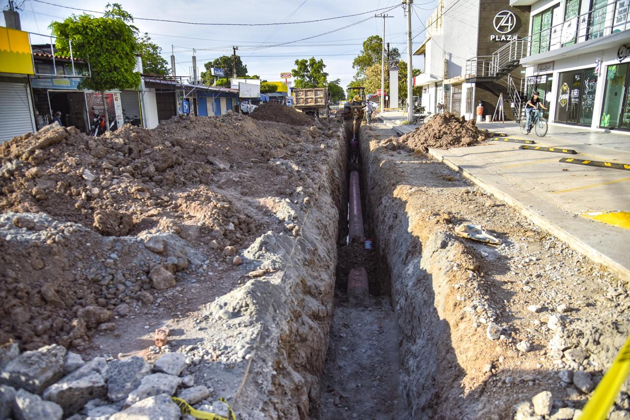 Atienden problemas de socavones en Los Mochis