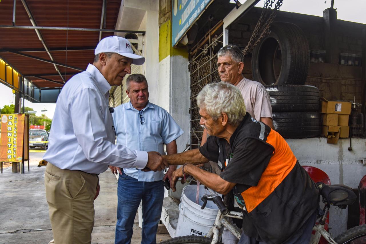 Atienden problemas de socavones en Los Mochis