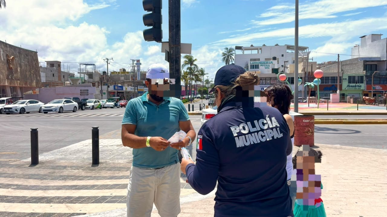 Autoridades comparten campaña para prevenir accidentes en playas de Mazatlán