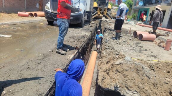 Rehabilitación del subcolector Papagayos va al 65 por ciento en colonia Juan Carrasco de Mazatlán, Sinaloa