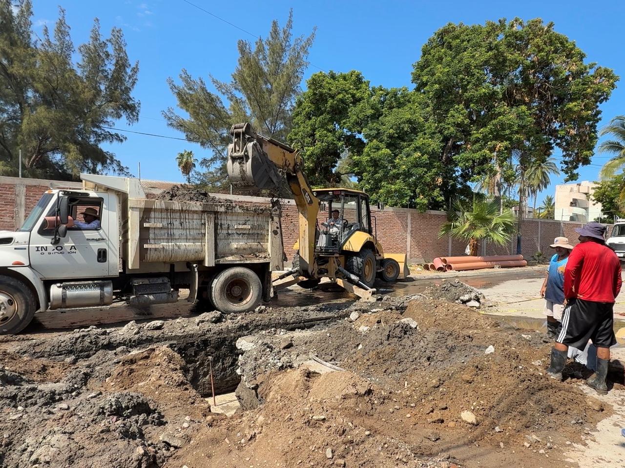 Avanza rehabilitación de subcolector Papagayos, en Mazatlán