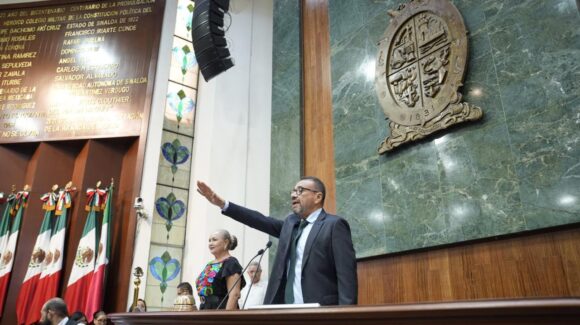 Nombra Congreso al diputado Juan Diego Aranzubia como presidente de la Mesa Directiva, tras licencia de Rodolfo Valenzuela