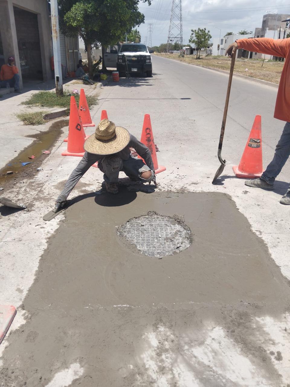 Inicia Ayuntamiento de Ahome bacheo con carpeta asfáltica en el bulevar Antonio Rosale