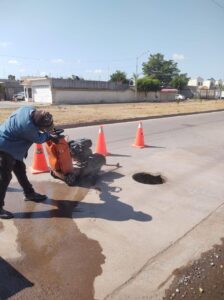 Inicia Ayuntamiento de Ahome bacheo con carpeta asfáltica en el bulevar Antonio Rosale