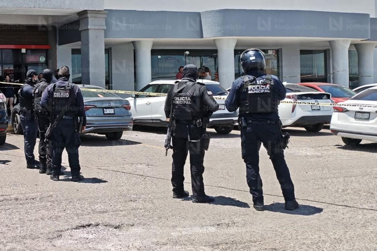 Ataque a balazos en plaza comercial del Soriana Zapata en Culiacán