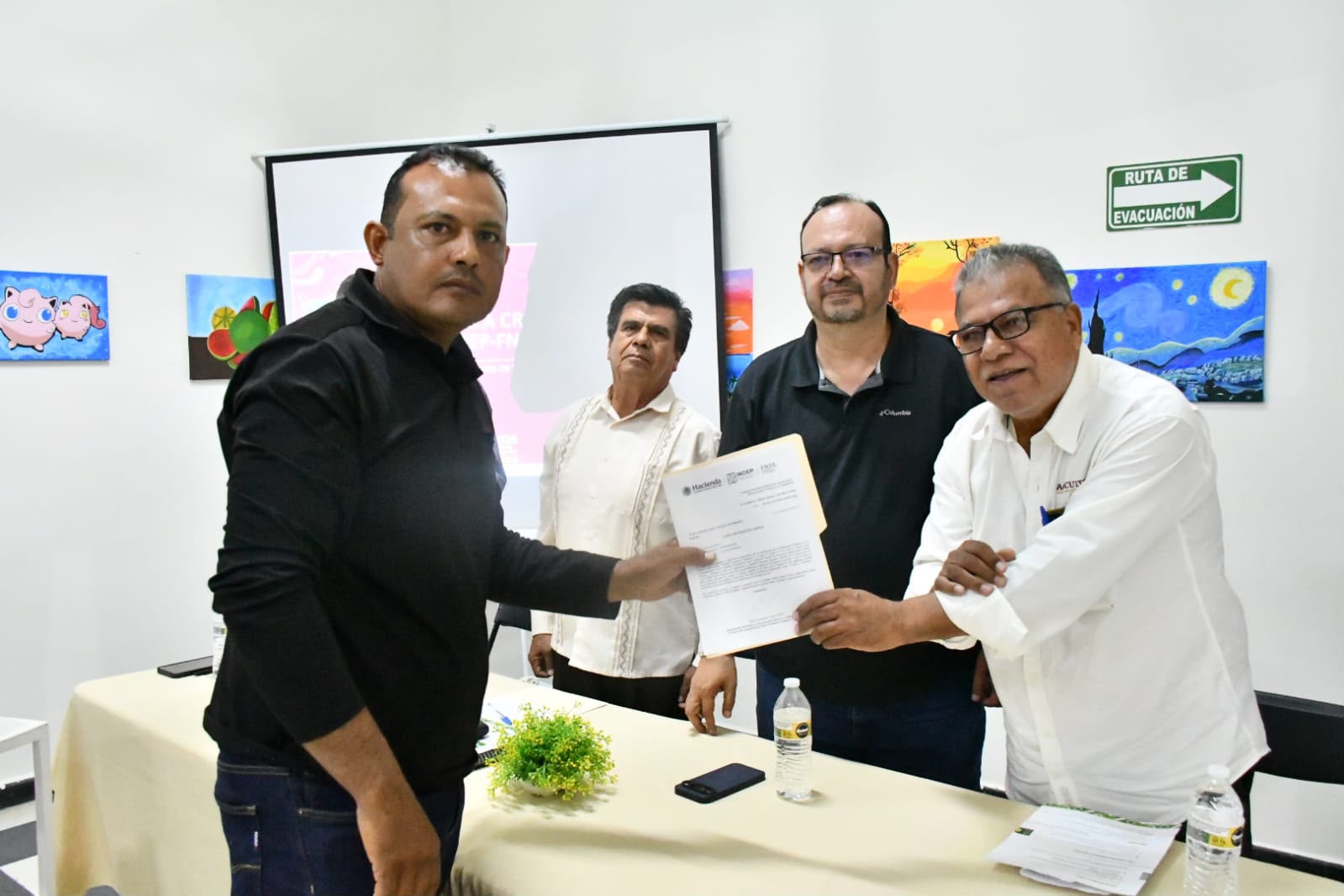 Benefician a productores de Mocorito con el programa "Volver a Crecer"