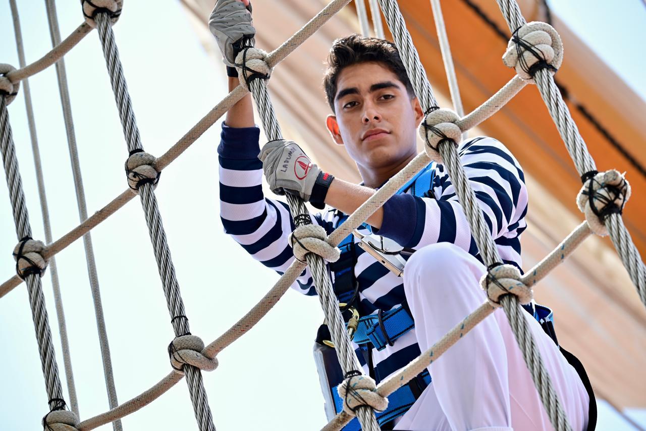 Buque Escuela Cuauhtémoc zarpa al mar