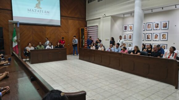 Síndicos y comisarios exponen necesidades de la zona rural en reunión con alcaldesa de Mazatlán, Sinaloa