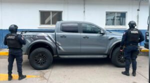 Detienen a un hombre que acababa de despojar una camioneta en Culiacán
