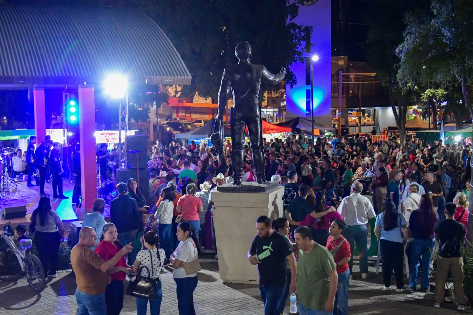 Cancelan "Viernes de Acércate a la Plazuela" en solidaridad por la tragedia que enluta a Guamúchil