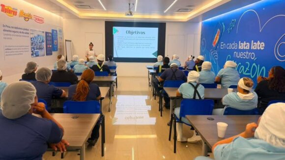Llevan pláticas sobre autoestima, igualdad y prevención de la violencia a empresas y dependencias de Mazatlán, Sinaloa