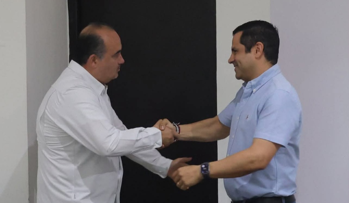Carlos Escobar sostiene encuentro con Canaco Mazatlán
