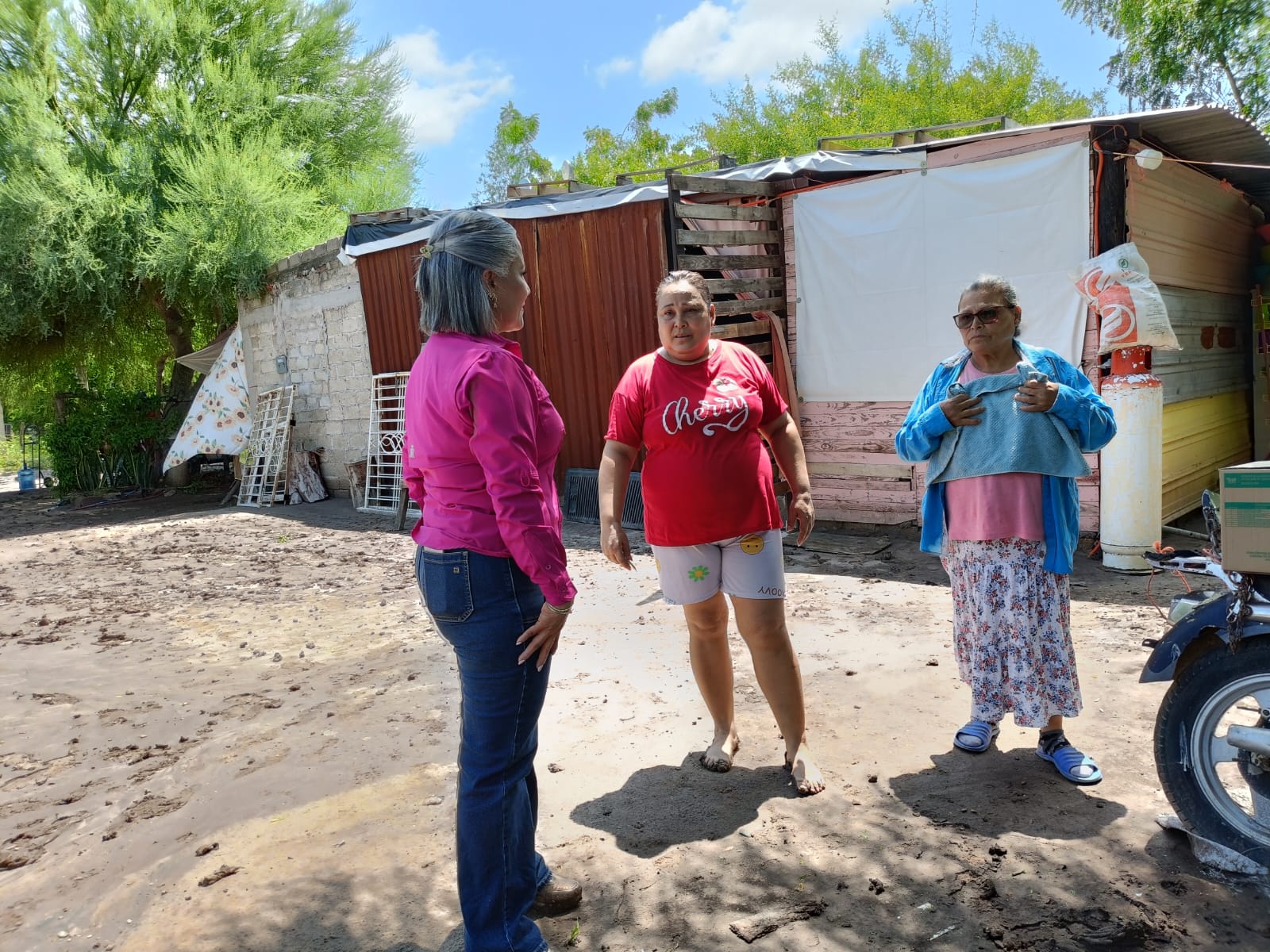Casas inundadas tras lluvias en Salvador Alvarado