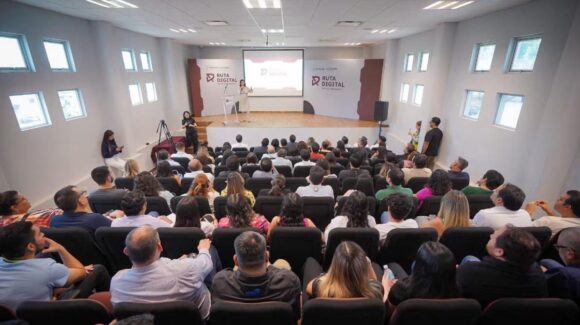 Casi mil empresas sinaloenses ya venden sus productos en línea gracias al programa Ruta Digital: Economía