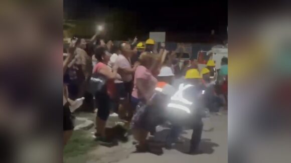 ¡Sí se pudo! Urías y La Sirena, en Mazatlán, Sinaloa, recuperan la luz; vecinos festejan tras tres días de apagón