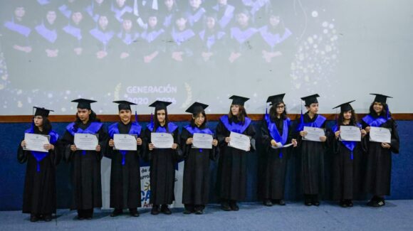 CADI Las Américas gradúa a nueva generación de primaria con excelencia académica y certificación Cambridge