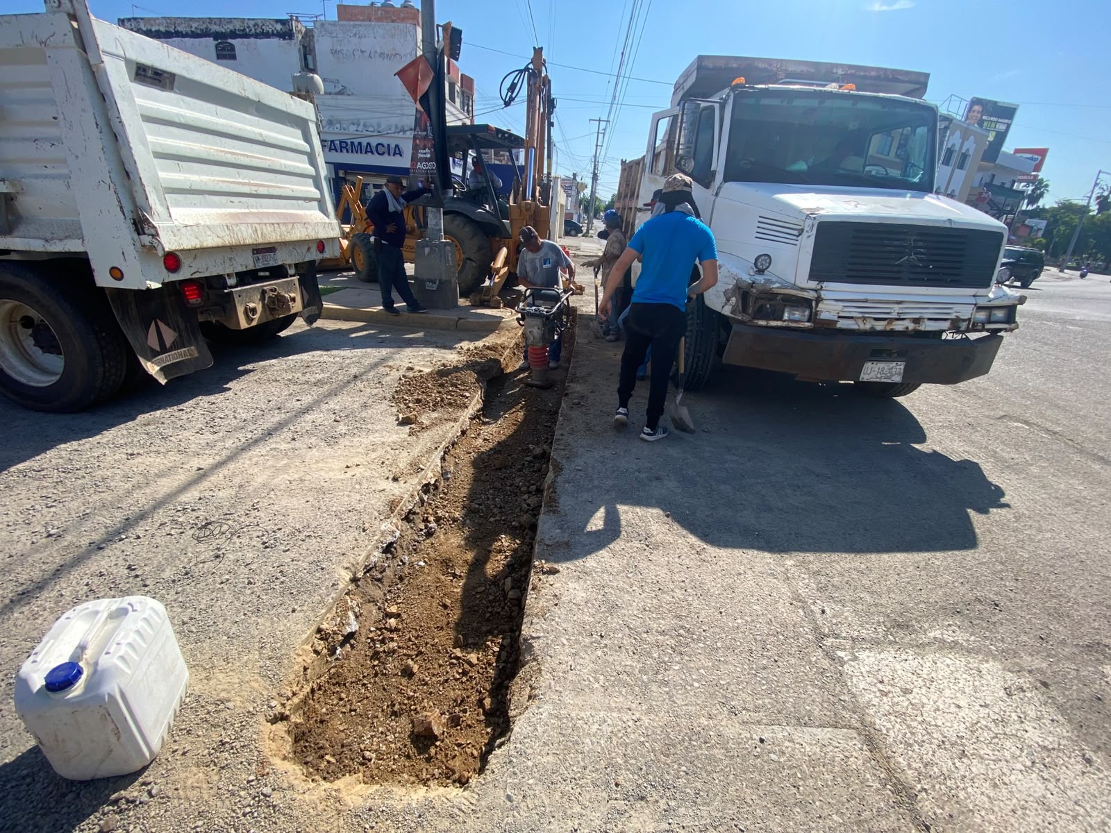 Inicia bacheo en avenidas de Mazatlán por rehabilitación de red de alcantarillado