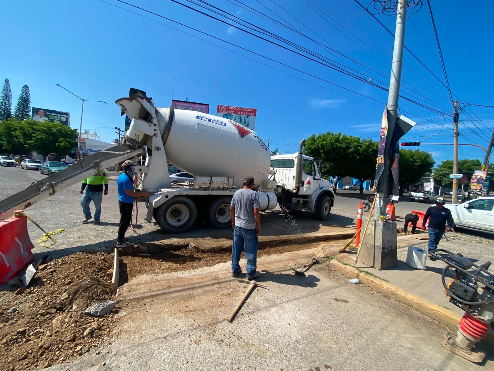 Inicia bacheo en avenidas de Mazatlán por rehabilitación de red de alcantarillado