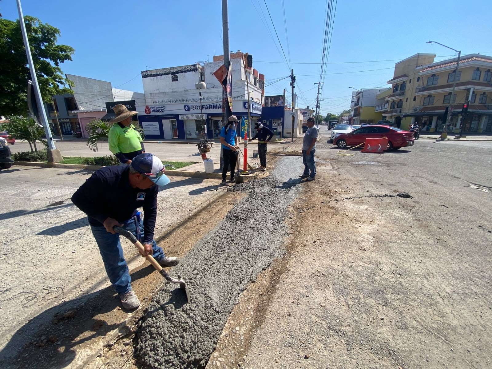 Inicia bacheo en avenidas de Mazatlán por rehabilitación de red de alcantarillado