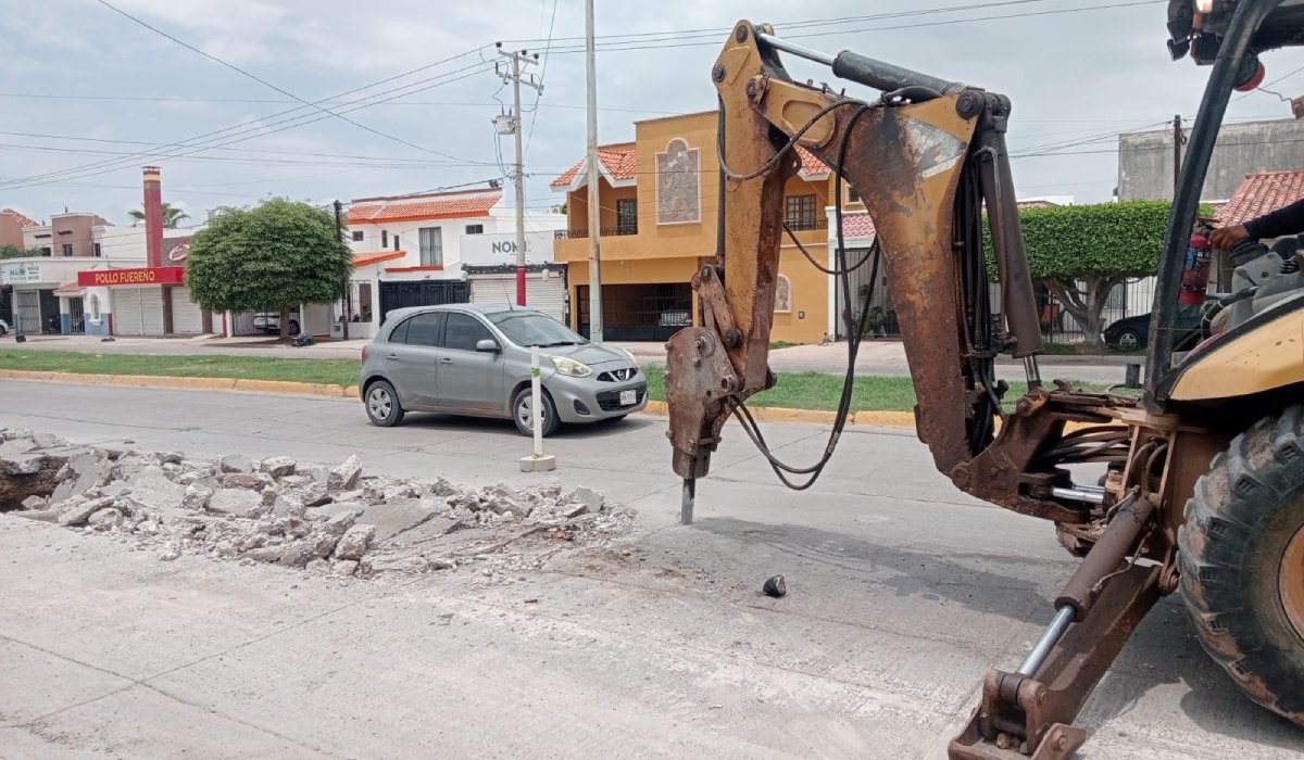 Cierre del bulevar Río de Las Cañas, en Los Mochis, por trabajos de rehabilitación