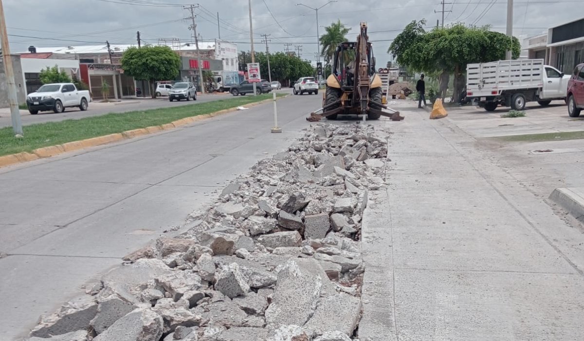 Cierre del bulevar Río de Las Cañas, en Los Mochis, por trabajos de rehabilitación