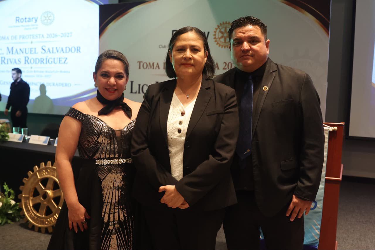 Encabeza Minerva Osuna toma de protesta de la nueva representación del Club Rotario Mazatlán Marina