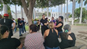 Comerciantes de la Verbena de Los Mochis en el Palacio Municipal