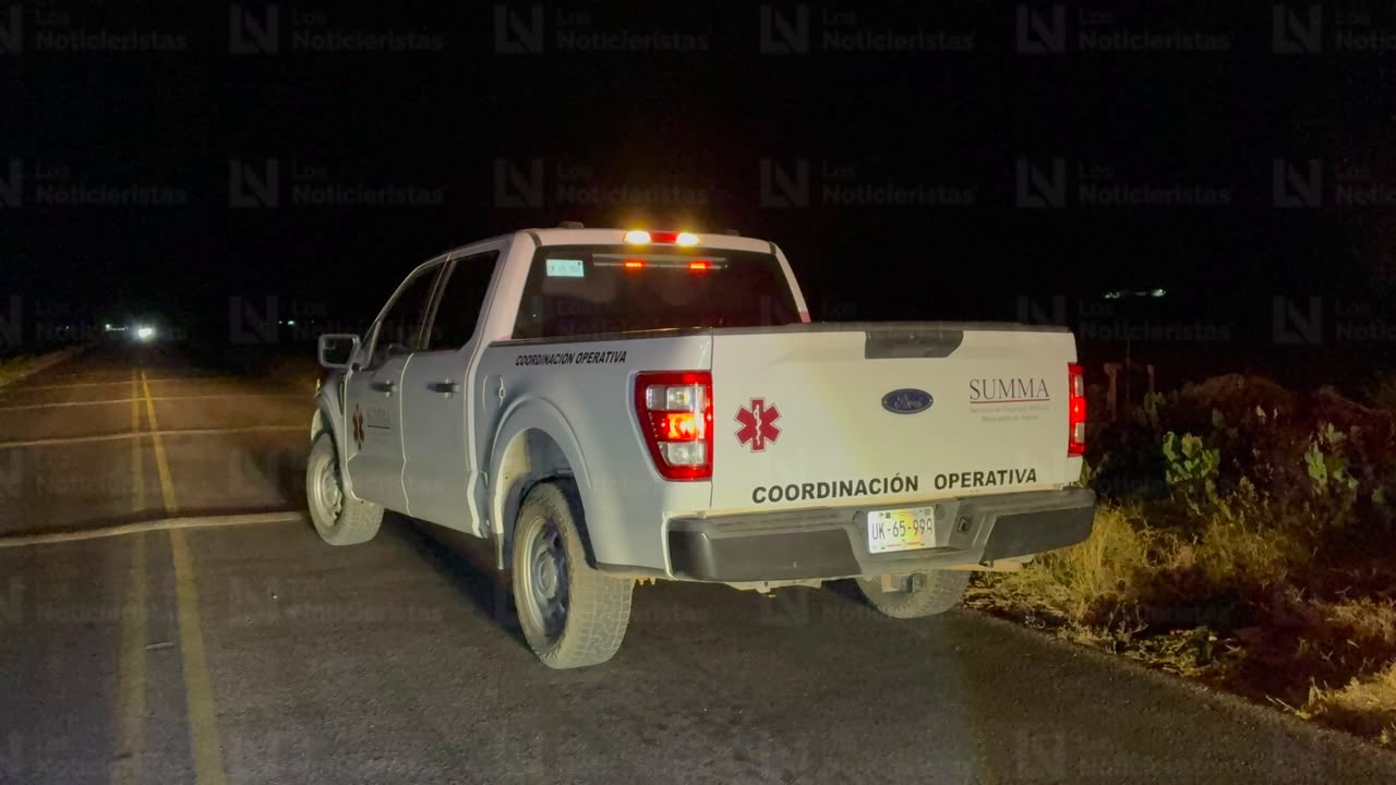 Conductor cae a canal en el ejido Flores Magón, en Ahome