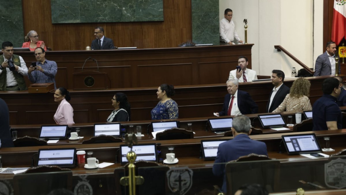 congreso del estado de sinaloa funcionarios fila