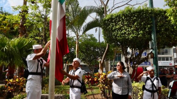 Conmemoran en Mazatlán, Sinaloa el 154 aniversario luctuoso de Benito Juárez García