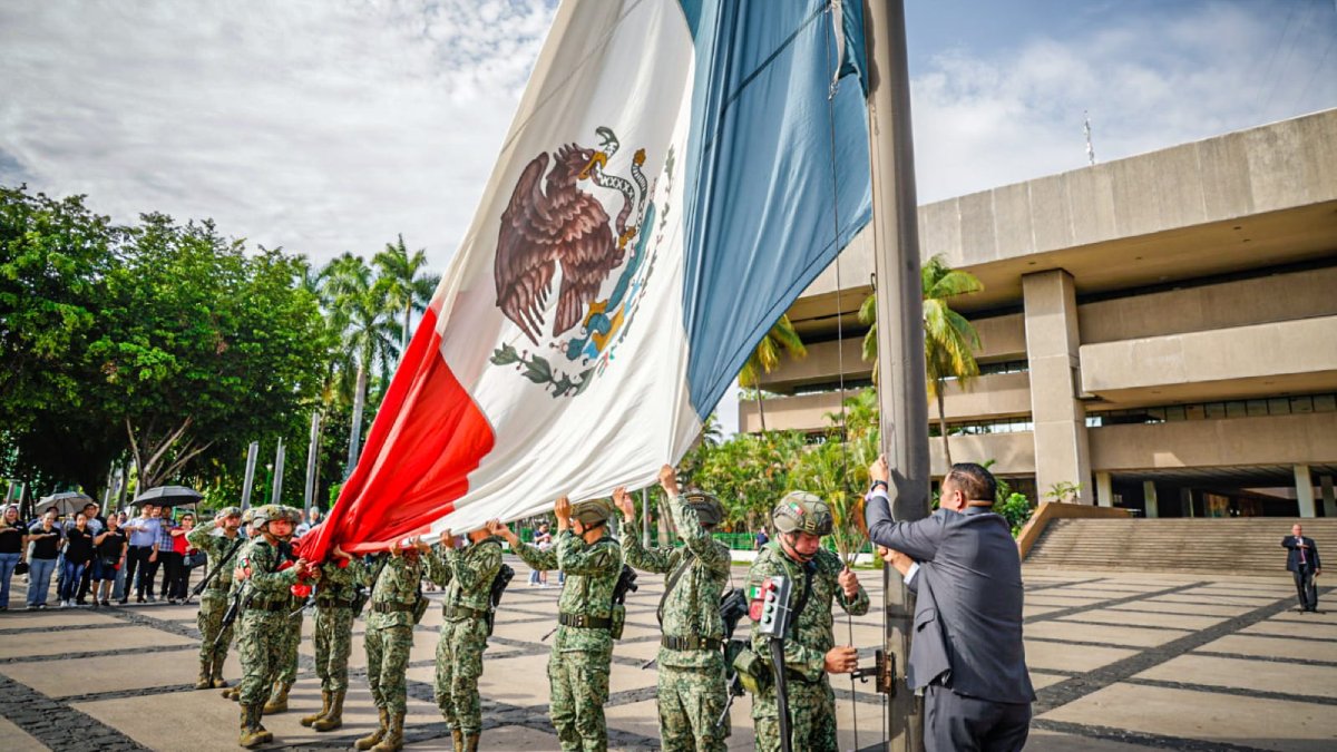 conmemoran en sinaloa el legado de benito juarez a 154 años de su fallecimiento izamiento