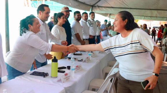 Atienden 42 solicitudes ciudadanas durante jornada “Contigo Mazatlán” en la Juan Carrasco